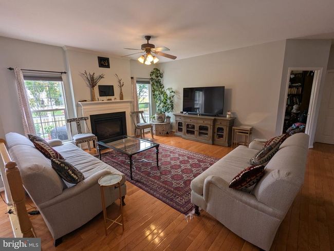 9871 Upper Mill Loop, House other with 5 bedrooms, 4 bathrooms and null parking in BRISTOW VA | Image 13