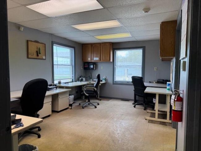 Bldg B office1 | Image 13