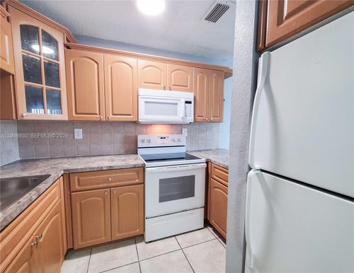 17-1519 W 42nd Pl, Hialeah, FL, 33012-7604 | Card Image