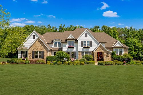 2455 Mound Zion Woods Ct, Brookfield, WI, 53005-4545 | Card Image