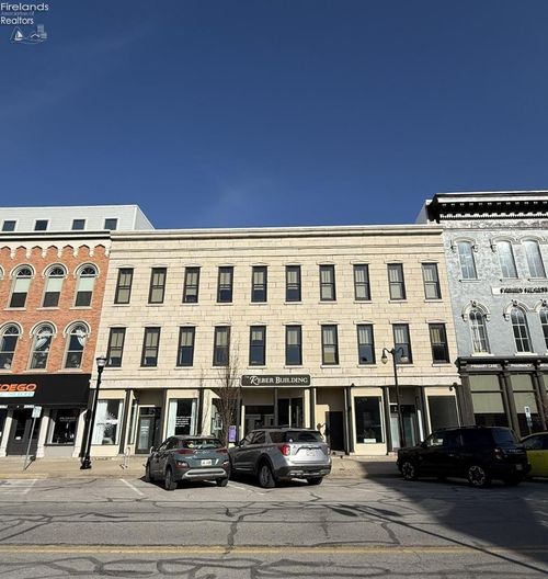 143 E Water St, Sandusky, OH, 44870-2525 | Card Image