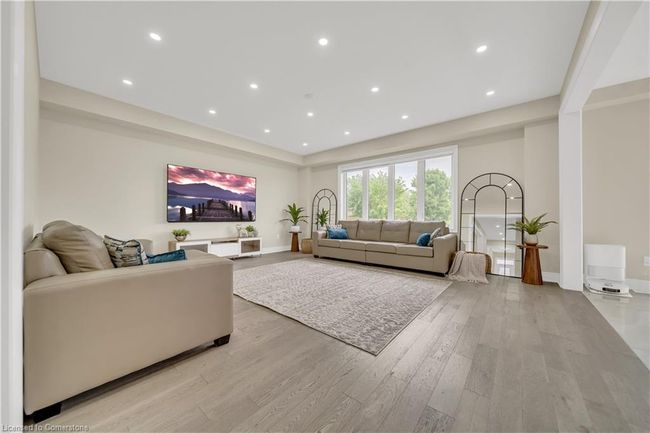 35 Santo Crt, House other with 4 bedrooms, 4 bathrooms and 6 parking in Breslau ON | Image 4