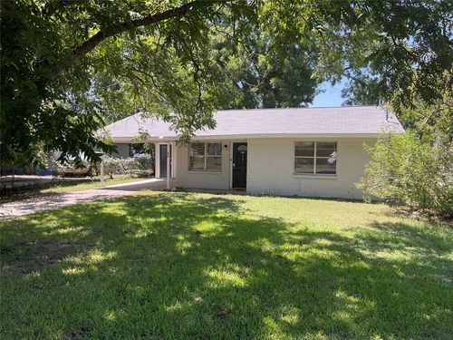 820 Coleman St, Marlin, TX, 76661-2508 | Card Image
