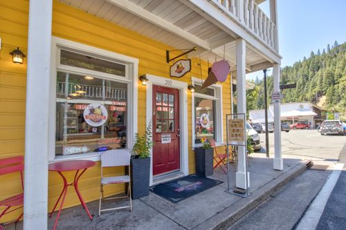 200 Main St, Downieville, CA, 95936 | Card Image