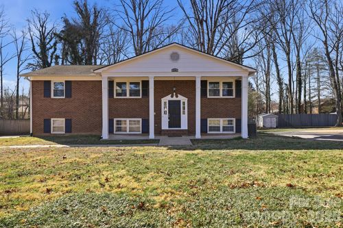 1230 18th Ave Ne, Hickory, NC, 28601-2036 | Card Image