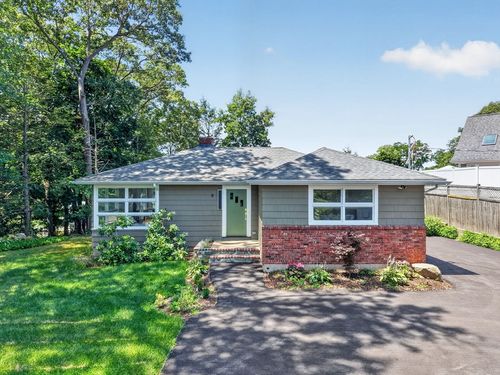 8 Everett St, Wakefield, MA, 01880-3417 | Card Image