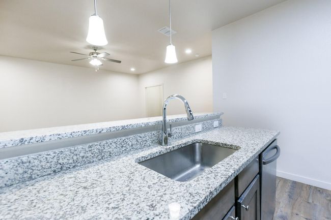 2602 135 Th St, Townhouse with 3 bedrooms, 2 bathrooms and null parking in Lubbock TX | Image 7