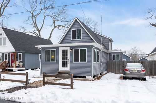 375 E Barnegat Ave, Bayville, NJ, 08721-1111 | Card Image