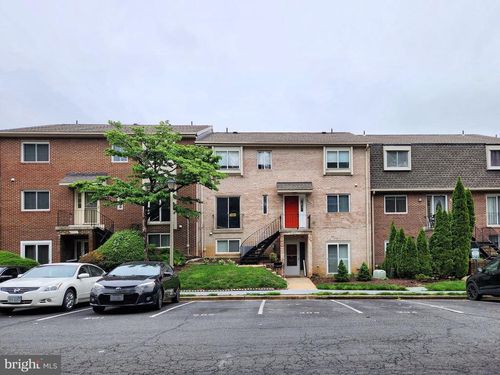 31-4587 Logsdon Dr, Annandale, VA, 22003-3560 | Card Image