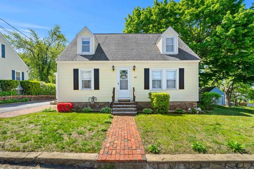 267 Cilley Rd, Manchester, NH, 03103-5105 | Card Image