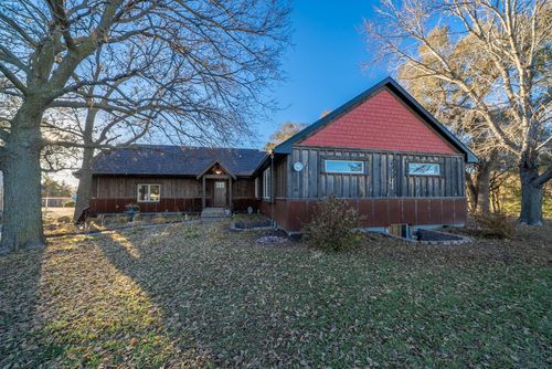 25253 413th Ave, Mitchell, SD, 57301-7825 | Card Image