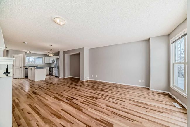 176 Cramond Green Se, Home with 3 bedrooms, 1 bathrooms and null parking in Calgary AB | Image 2