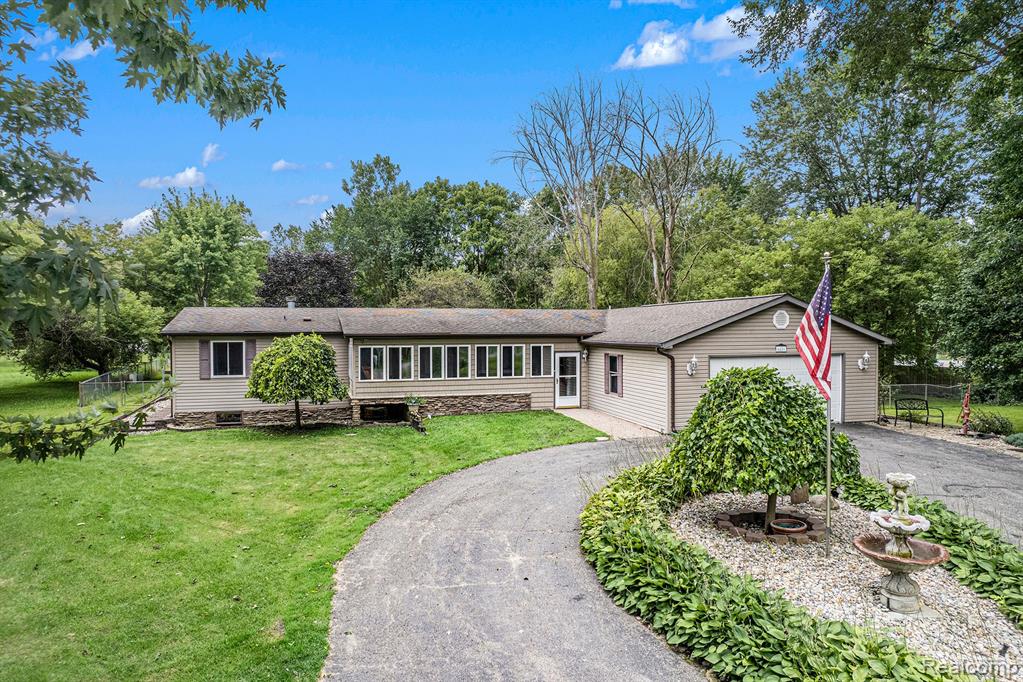 Lapeer Rd, Burton, MI 48509