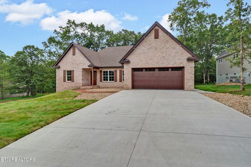 630 Lakeview Dr, Crossville, TN, 38558-8327 | Card Image