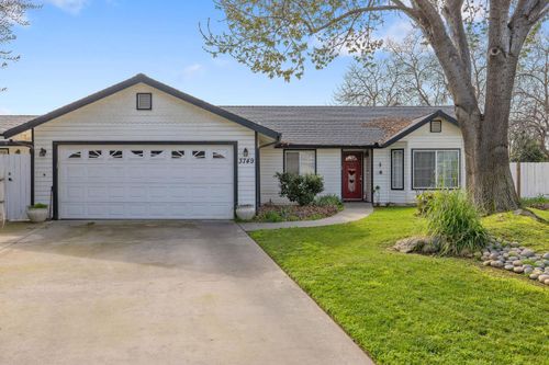 3749 S University St, Visalia, CA, 93277-5020 | Card Image