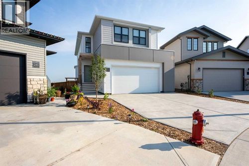 244 Blackwolf Pl N, Lethbridge, AB, T1H7B3 | Card Image