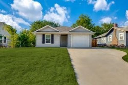 2719 Avenue J, Fort Worth, TX, 76105-3042 | Card Image