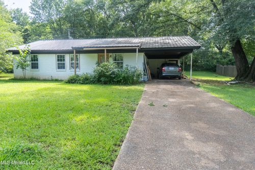 412 Briarwood Dr, New Albany, MS, 38652-2901 | Card Image