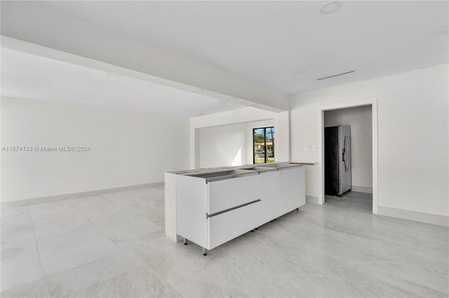 1115 N Northlake Dr, House other with 3 bedrooms, 3 bathrooms and null parking in Hollywood FL | Image 13
