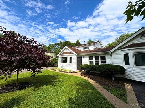 6817 Revere Dr, Derby, NY, 14047-9522 | Card Image