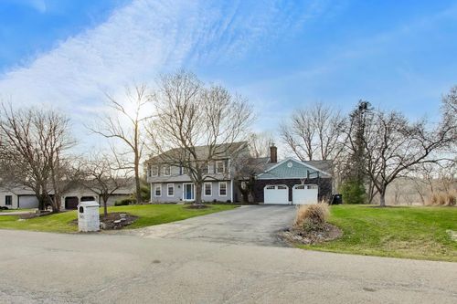 924 Glen Oak Dr, Sleepy Hollow, IL, 60118-2621 | Card Image