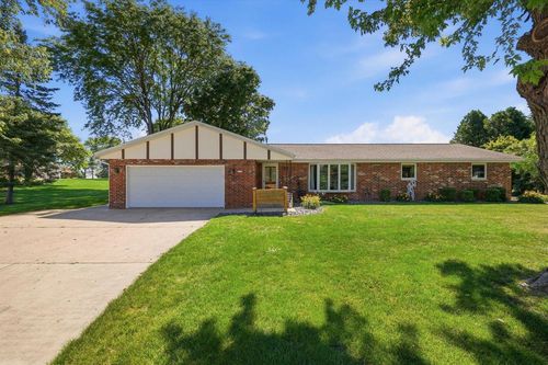 4112 Mueller Drive, Hartford, WI, 53027 | Card Image