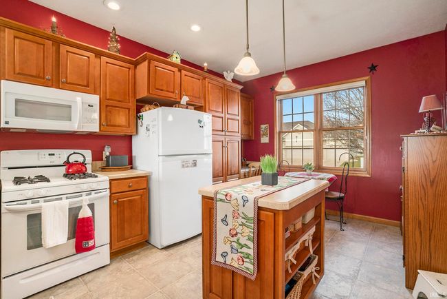 122 River Park Dr, Condo with 3 bedrooms, 3 bathrooms and null parking in Middlebury IN | Image 6