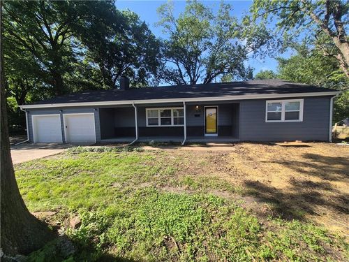 7310 High Grove Rd, Grandview, MO, 64030-3347 | Card Image