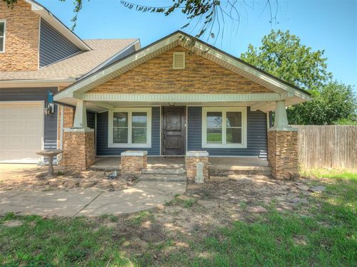 112 N Broadway St, Crescent, OK, 73028-9052 | Card Image