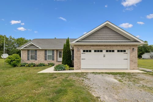 540 Green Meadow Dr, Smithville, TN, 37166-3030 | Card Image