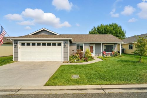 560 Wisteria St, Richland, WA, 99352-7509 | Card Image