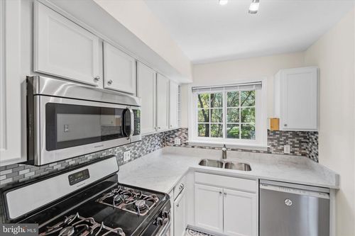 3226 Gunston Rd, ALEXANDRIA, VA, 22302-2101 | Card Image
