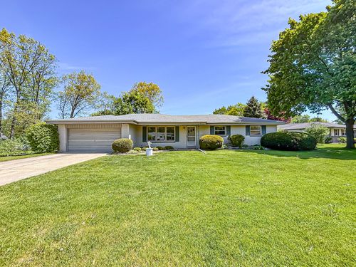 3150 S Ventura Dr, New Berlin, WI, 53151 | Card Image