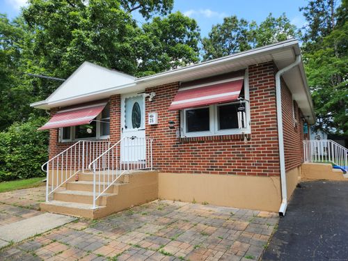 35 Peru St, Willimantic, CT, 06226-1603 | Card Image