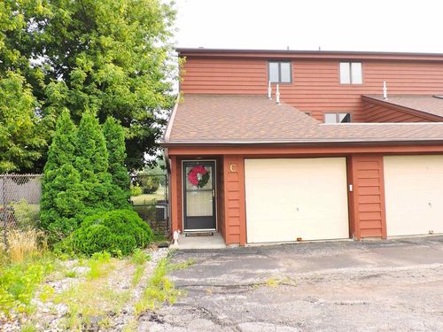 c-2206 Meadowbrook Court, OSHKOSH, WI, 54904 | Card Image