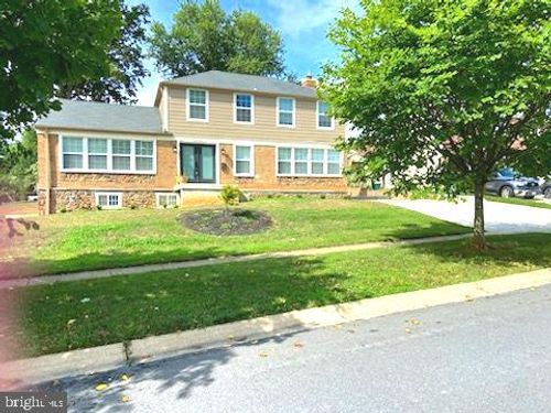8003 Postoak Rd, POTOMAC, MD, 20854-3472 | Card Image
