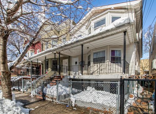 819 E 223rd St, Bronx, NY, 10466-4401 | Card Image