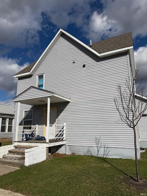 220 S 9th St, Goshen, IN, 46528-3317 | Card Image