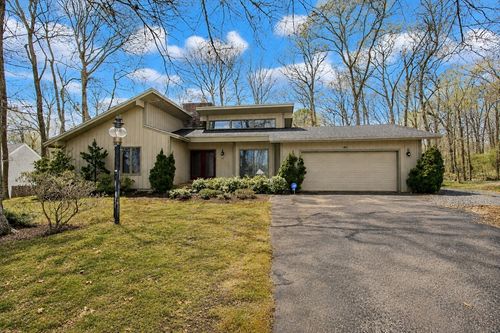 60 Redwood Cir, Mashpee, MA, 02649-2040 | Card Image
