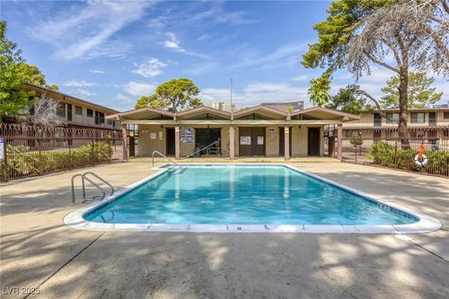 20-585 S Royal Crest Cir, Las Vegas, NV, 89169-3893 | Card Image