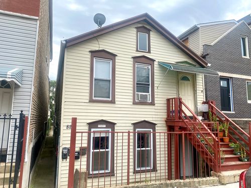 1f-829 W 33rd St, Chicago, IL, 60608-6637 | Card Image