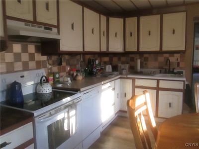 Kitchen | Image 3