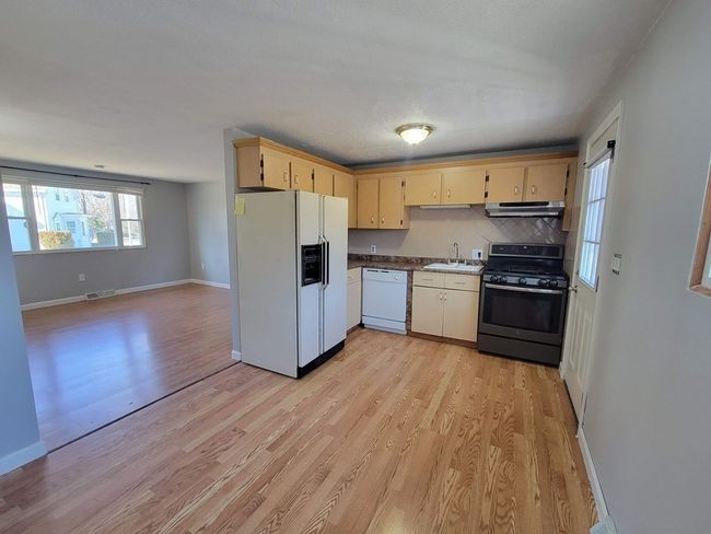 APT-1L - 12 Green St, Condo with 3 bedrooms, 1 bathrooms and 2 parking in Stoughton MA | Image 6