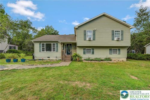 261 Clearview Dr, Long Pond, PA, 18334-7729 | Card Image
