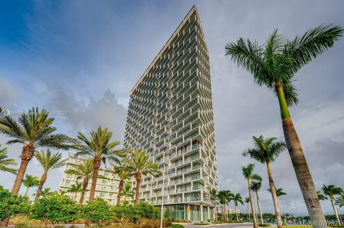 apt-208-2000 Metropica Way, Sunrise, FL, 33323-3216 | Card Image