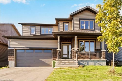 {{alt}} | Card Image