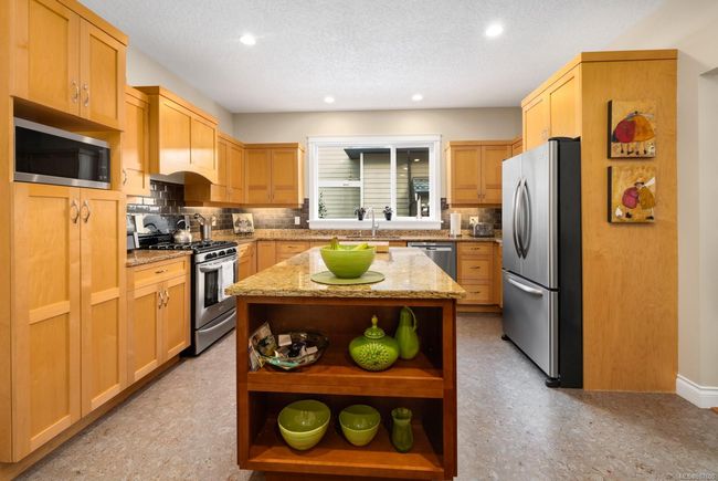 2499 Glendoik Way, House other with 3 bedrooms, 3 bathrooms and 6 parking in Mill Bay BC | Image 37