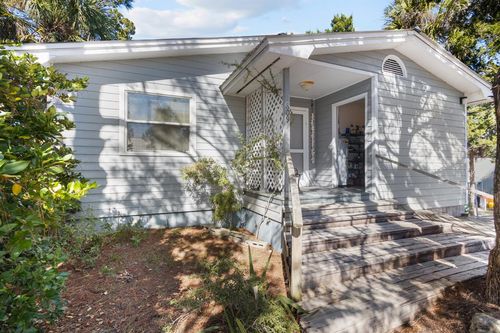 809 7th St, CEDAR KEY, FL, 32625-5067 | Card Image