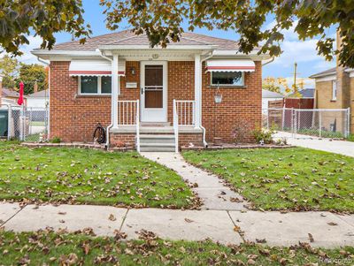 3141 Applewood Avenue, Home with 3 bedrooms, 2 bathrooms and null parking in Lincoln Park MI | Image 1