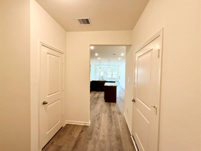 4227 Wind Swell Ln, House other with 3 bedrooms, 2 bathrooms and 2 parking in Houston TX | Image 6
